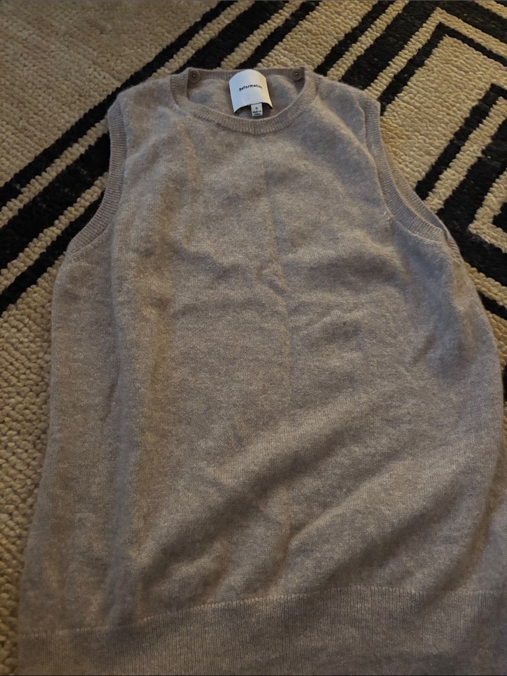 Reformation women's cashmere Crewneck Sleeveless Sweater Vest - Taupe